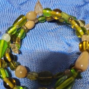 Elegant Green and Gold Beaded Necklace